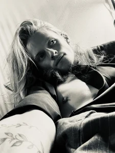 Evanwells: Public ( 5 фото)