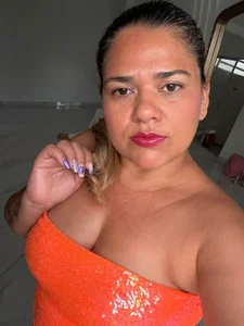 MILFaurora Public Pic 9