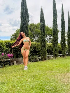 Madelyy_ dia de sol🌄🌞💦 Pic 3
