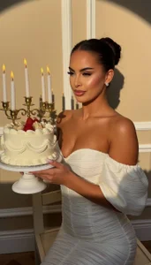 AlmaLuv: B-day Queen🍰 ( 4 фото)