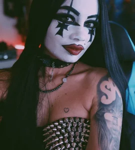 _sakae_ 𝕮𝖑𝖆𝖚𝖉𝖎𝖆 𝖗𝖊𝖖𝖚𝖎𝖊𝖒 𝖈𝖍𝖊𝖛𝖆𝖑𝖎𝖊𝖗 𝖛𝖆𝖒𝖕𝖎𝖗𝖊 𝖈𝖔𝖒𝖎𝖈 Pic 6