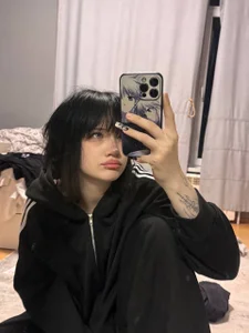HollieMadrueno Public slika 3
