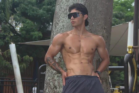 Emmet_CollinsJS Powerful Bilde 4