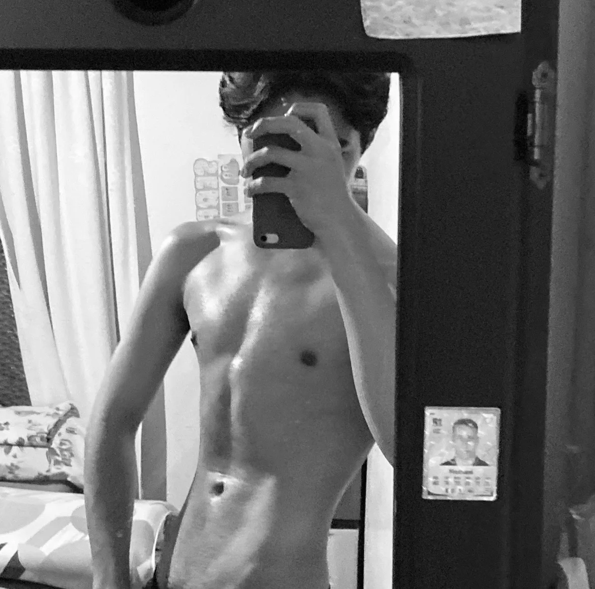 صور IlyaRomanov الرائجة  1743