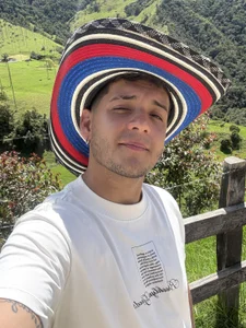 Noha_white a different day Pic 6