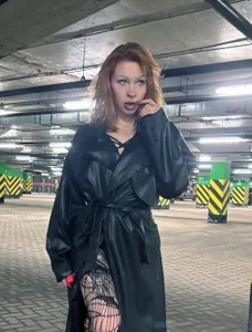 Take off your coat, baby😉 de _Little_Ginger  3 photos