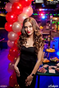 Miri_Elise: Public ( 2 фото)