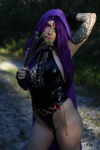 Naughty Raven de w_horrorz  2 Imagens