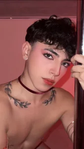 evan_voss Your naughty doll 💋 Foto