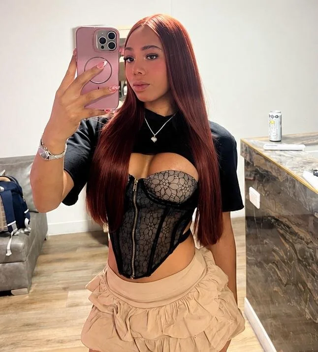 Nicole_Paradise adlı kullanıcının viral fotoğrafları:  8140