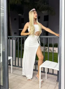 PerlaRogerss_ White Queen: pure seduction in silk Fotka 3