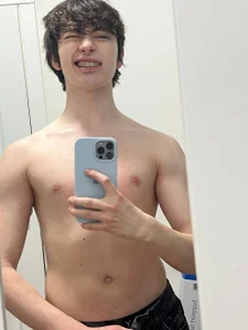 a little bit of me od AlanReckless  2 snímek