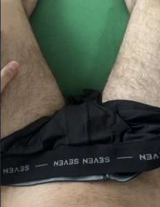 pipoval12 I like playing with my nice dick Pic 4