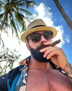 XtreamLeonard Exotic Pic