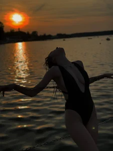 LizzyMoooreのPublicの 3枚の写真