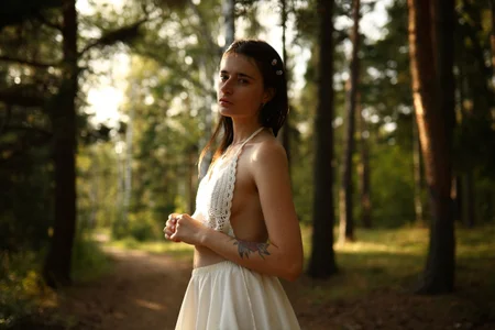 Bonnie_Woods Public Pic 6