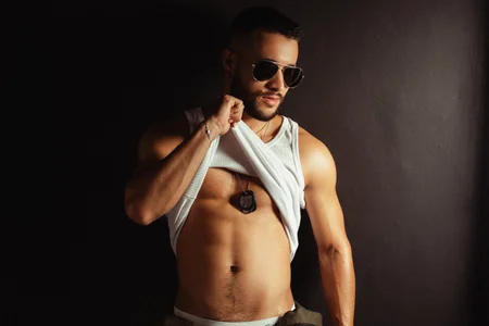 ValentinofordLET'S CELEBRATE THE 4TH OF JULY图片 2