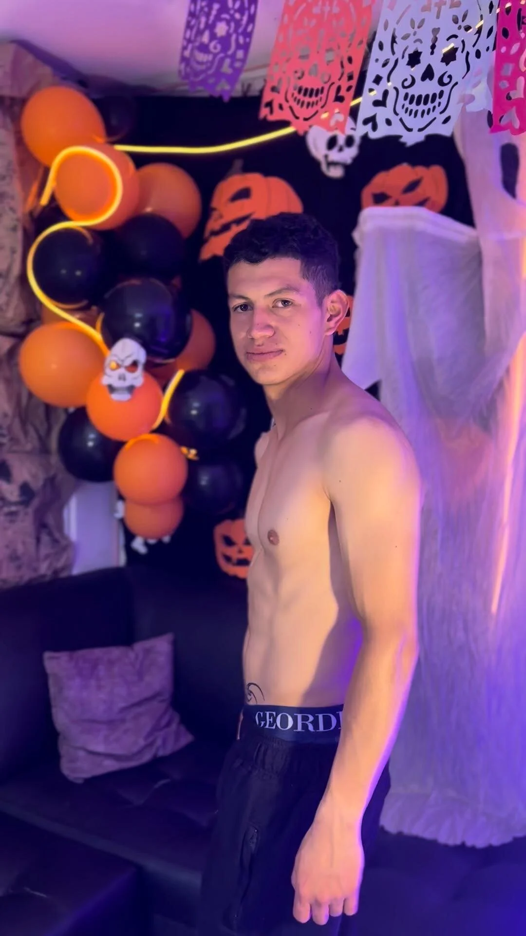 Tony_Zackk1 Public 사진