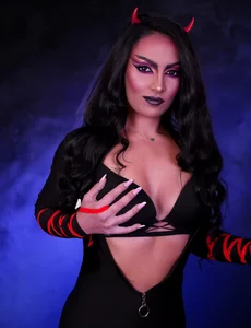 My evil and naughty side od NovaDiamond  4 snímek