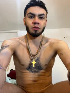 RyanMira 2026 working hard Billede 4