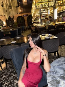 Samantha_Brooke How wonderful to eat well! 😋🫠🤤 Pic 3