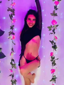 Jasmin_Skinny I hope you enjoy my great show🥵🔥 Immagine  2