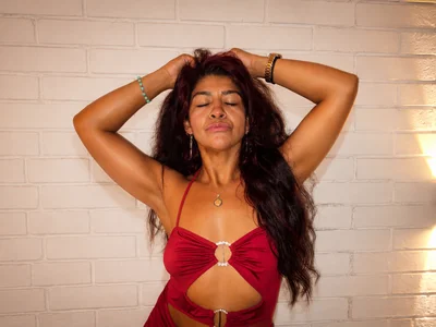 Sky_Collins_ Your Sky in red! 💋👑 Pic 3