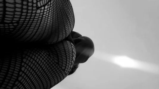 sara_winehouse1 white & black Pic