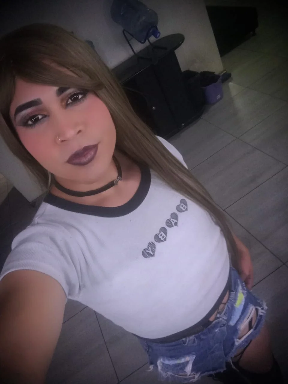 Tiffany_Monfort_ Public Hình 3