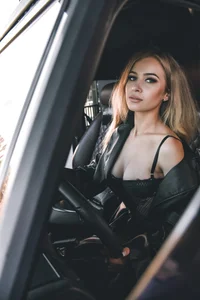blonde in black de _NigoNika  3 photos