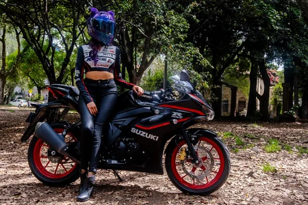 sweetfoxy_17 On my motorcycle Pic