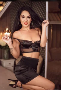 NicoleKatee Public Immagine  9