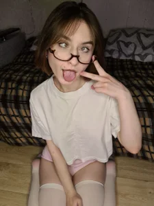 VelvetCaress office siren or me in stokings! Pic 2