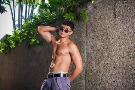 yei_sant Public Pic 3