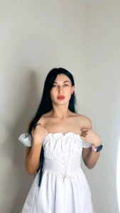 AriannaCruise How do you like my white dress? Immagine  3