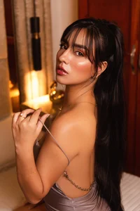 Penelope-Cross One touch, one look and everything changes. ✨ Pic