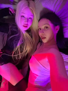 BabyMooon The brunette and the blonde are whispering their secrets to you… Wanna find out? 🔥 사진 9