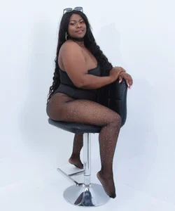 EmaRhodes Midnigth confidence 💗 Pic 5