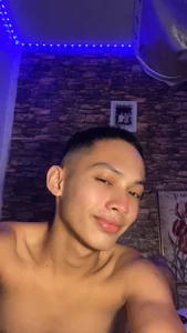 your_twink_asian00 Public 圖片