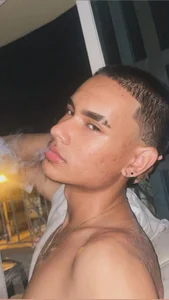 LoganBrookss_ Public Bilde