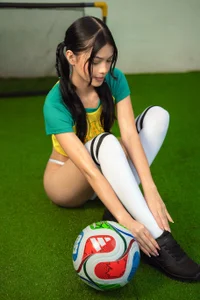 kata_petite in soccer mode 🥵⚽ Billede 2