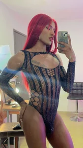 TODAY I AM HOT de Elektra_Queen  4 Imagens