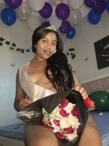 SquirtQueen222 Tempting Foto 3