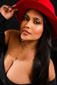 Kendall-Moll𝐒𝐎𝐏𝐇𝐈𝐒𝐓𝐈𝐂𝐀𝐓𝐄𝐃 & 𝐒𝐄𝐗𝐘图片 4