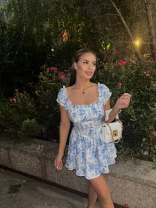 AlmaLuv: Public ( 4 фото)