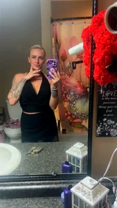 blondbombshell44 Public Pic 7