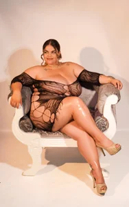 Sara_Thompsoon In a good moment 💕 Pic 2