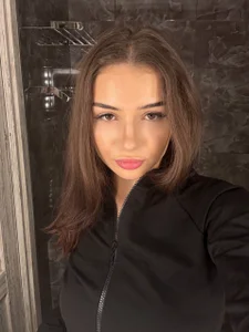 Kelly_Haren Public Pic 7