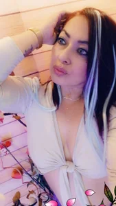 marien_thomson_ Blue Pic 4