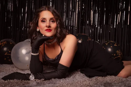 Alice_milf_ The perfect company for this time is me.🎃👄 Immagine  3